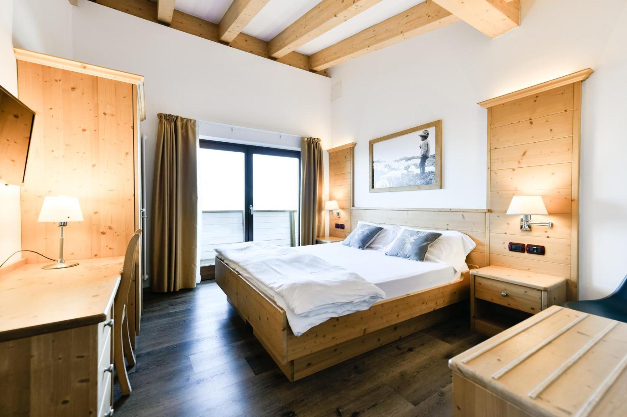 Caminetto Hotel 3*
